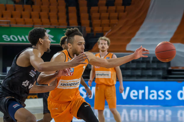 正在对比赛 正在对比赛