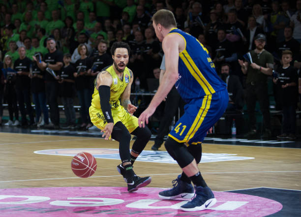 正在对比赛 正在对比赛