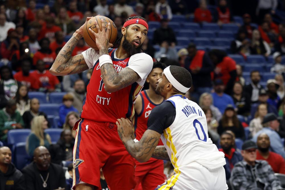 球员树立正 球员树立正