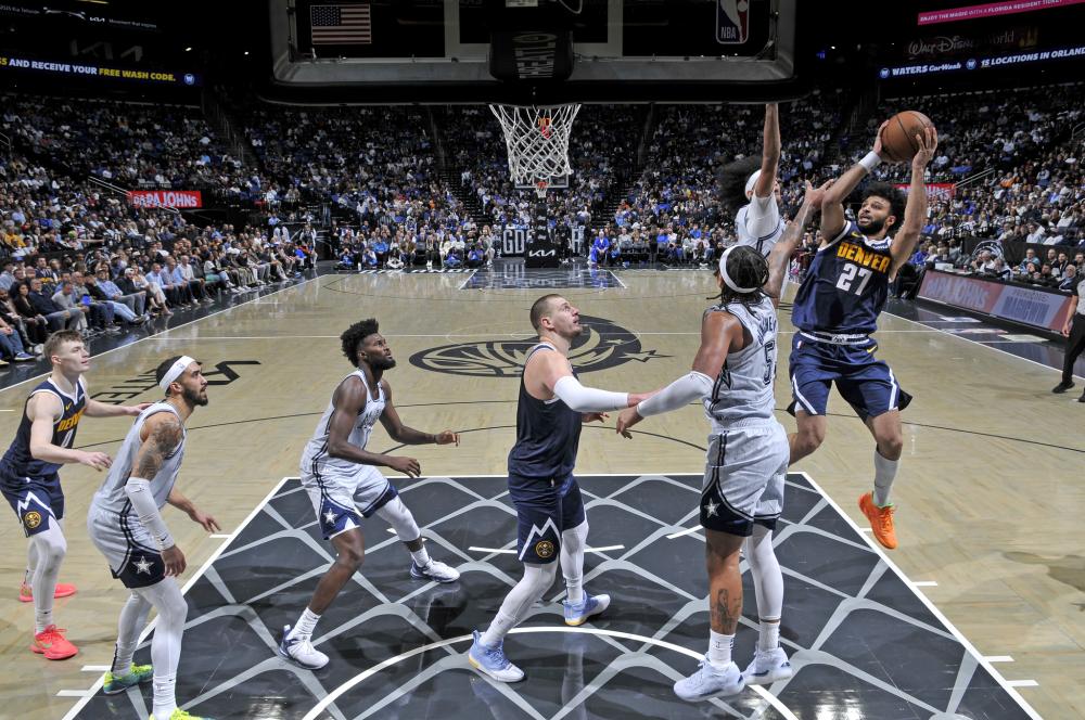 中表现出色 中表现出色