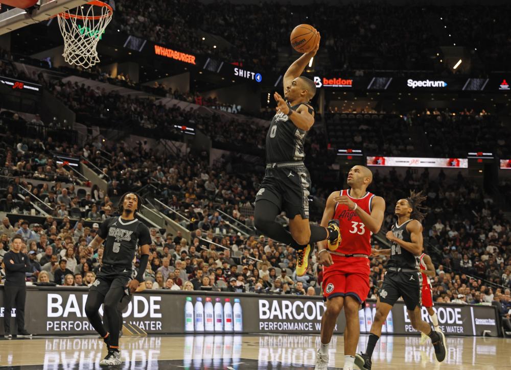 被誉为新一 被誉为新一